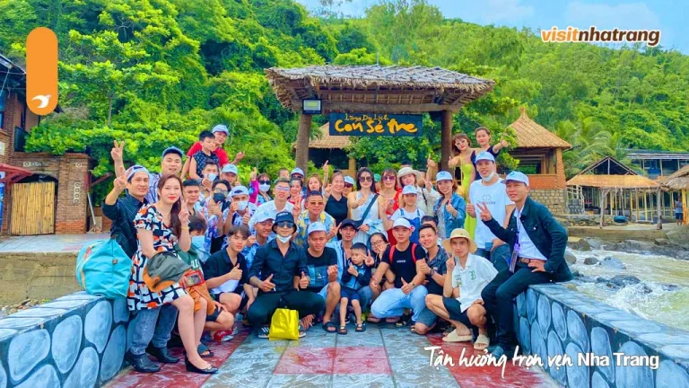 Tour Vịnh San Hô – Làng Chài – Con Sẻ Tre 1 ngày