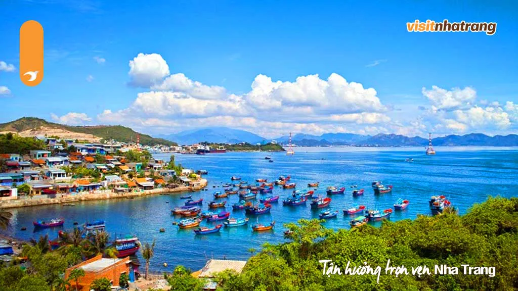 Làng chài trên vịnh Nha Trang