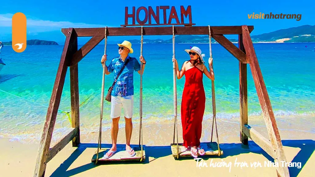 Bãi biển Mini Beach trong tour VIP Mini Beach Hòn Tằm