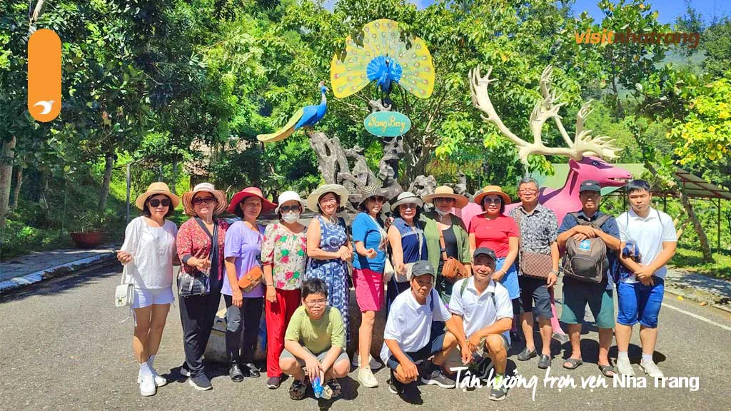 Không gian xanh trong tour Yang Bay